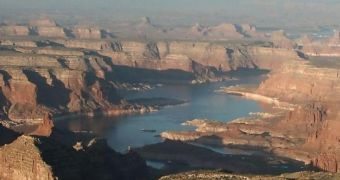 One person dies as two boats collide on Lake Powell