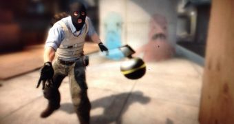 Secondary fire for grenades was added by the latest CS:GO update