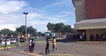 Brawl starts at the Lauderhill Mall on Tuesday