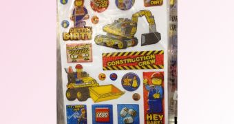 “Hey Babe!” LEGO sticker prompts uproar among parents