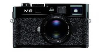Leica M8.2 - front view