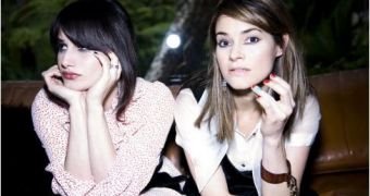 Leisha Hailey and girlfriend insist Southwest Airlines kicked them off flight for being gay