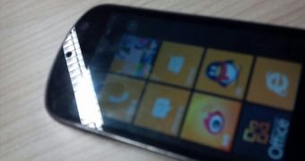 Lenovo Windows Phone 7 prototype