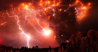 Lightning Strikes Can Turn Volcanic Ash into Teeny Tiny Glass Spheres
