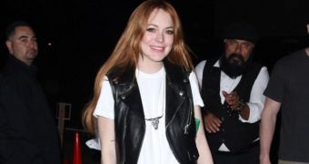 Lindsay Lohan hits Coachella, goes back to heavy drinking, allegedly