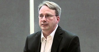 Linus Torvalds Says Linux Binary Packages Are Terrible, Valve Might Save the Desktop