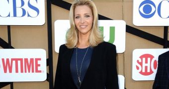 Lisa Kudrow was paid $1,040,000 (€756,638) per episode on “Friends” in 2000, she testifies in court