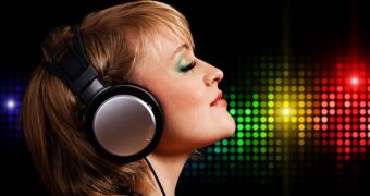 Researcher claims certain pop songs benefit the brain, promote learning