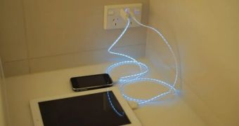 Illuminated iPhone USB charge cable