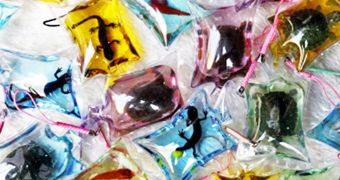 Live animals trapped in plastic bags reportedly sold as souvenirs in China