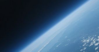 A photo taken from a $150 rig, at 93,000 feet. The curvature of our planet is clearly visible