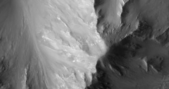 Image of RSL at Coprates Chasma on Mars, as seen by MRO's HiRISE instrument