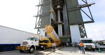 An upper stage for the Atlas V rocket is seen here being delivered at SLC-41 VIF