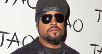 Ice Cube loses Best Onscreen Duo at MTV Movie Awards 2014 to Paul Walker, seems furious about it