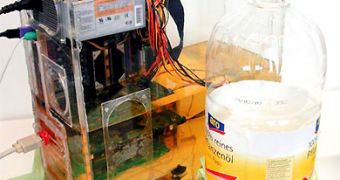 Cooking oil-cooled PC