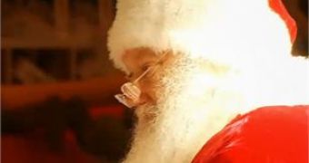 Mall Santa Claus Fired in Maine, for Refusing to Take Free Photo