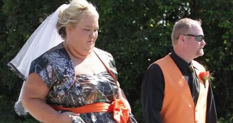 Mama June and Sugar Bear of TLC’s Here Comes Honey Boo Boo on their wedding day