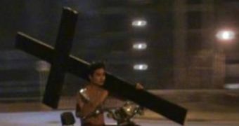 Man Carrying Giant Cross with No Clothes on in Beijing Identified