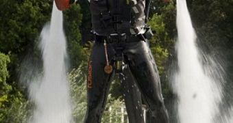 Commuting in a jet pack