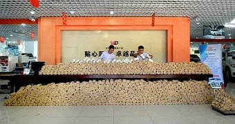 Man in China pays for new ride almost entirely in coins