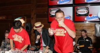 Joey Chestnut wins Twinkie eating competition