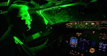 Pilot blinded by laser beam from the ground