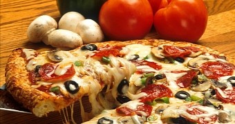 Man Gets $2,084 (€1,800) Tip for Delivering Just One Pizza