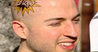 Man Offers Bald Head as Advertising Space, for $320 (€246) a Day