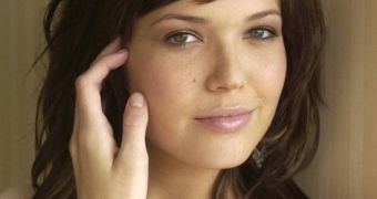 Finding balance is happiness, happiness is beauty, Mandy Moore says
