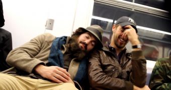 Experiment proves that you can sleep on a stranger in the NYC subway