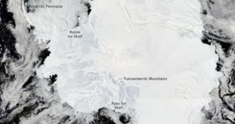 Antarctica loses part of its ice