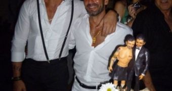 The photo that started the wedding rumor: Marc Jacobs and Lorenzo Martone in January 2010