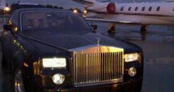 Mariah Carey tweets picture of the customized Rolls Royce Phantom she got from hubby for Christmas