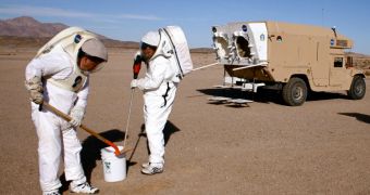 Astronauts test new space exploration technologies in the Mojave Desert, California