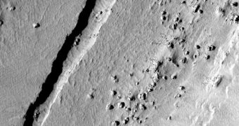 Martian lava tubes such as this one could represent a perfect environment for microorganisms