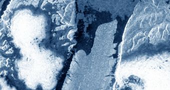 Massive Iceberg Reaches Nares Strait