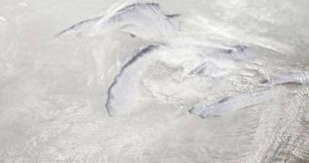 Whiteout over the US Midwest, images by the NOAA GOES-13 satellite on Monday, January 6, 2014