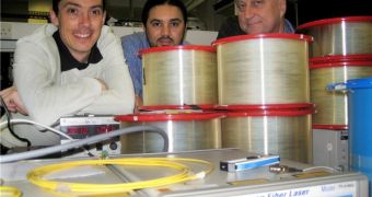 World's longest laser - channelled through a 270-kilometer fiber optic cable