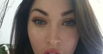 Megan Fox proves she hasn’t had any Botox