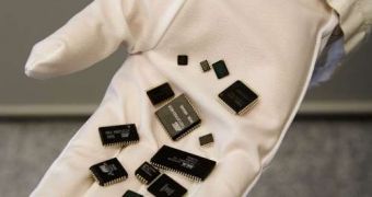 Memory Manufacturers Cut Production to Save Themselves from Going Bankrupt