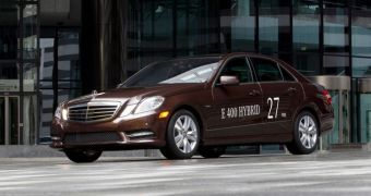New E400 hybrid will be unveiled during the 2012 Detroit Auto Show