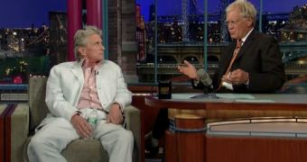 Michael Douglas Talks Throat Cancer, Chemo on Letterman