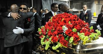 The Jackson family mourns Michael’s passing during the Staples Center public memorial