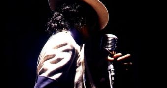 Video allegedly shows Michael Jackson walking out of Coroner’s van after his reported time of death