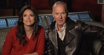 Michael Keaton Does the Batman Voice in Hilarious SNL Promo - Video