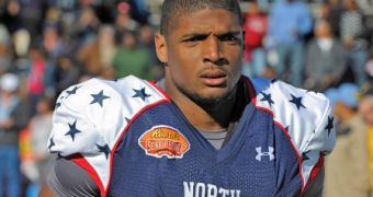 Michael Sam officially admits to being gay, becoming the first active NFL player to come out of the closet