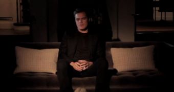 Michael Shannon Does Dramatic Reading of Insane Sorority Letter for Funny Or Die