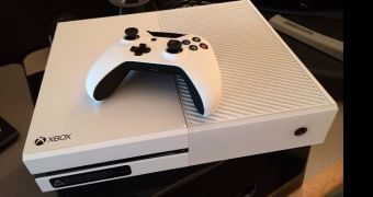 White Xbox One from Sunset Overdrive bundle
