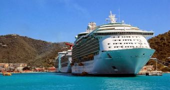 Royal Caribbean will give all employees a Windows 8.1 tablet