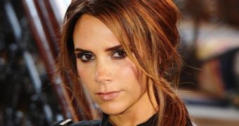 Victoria Beckham will chat with fans on Skype starting with February